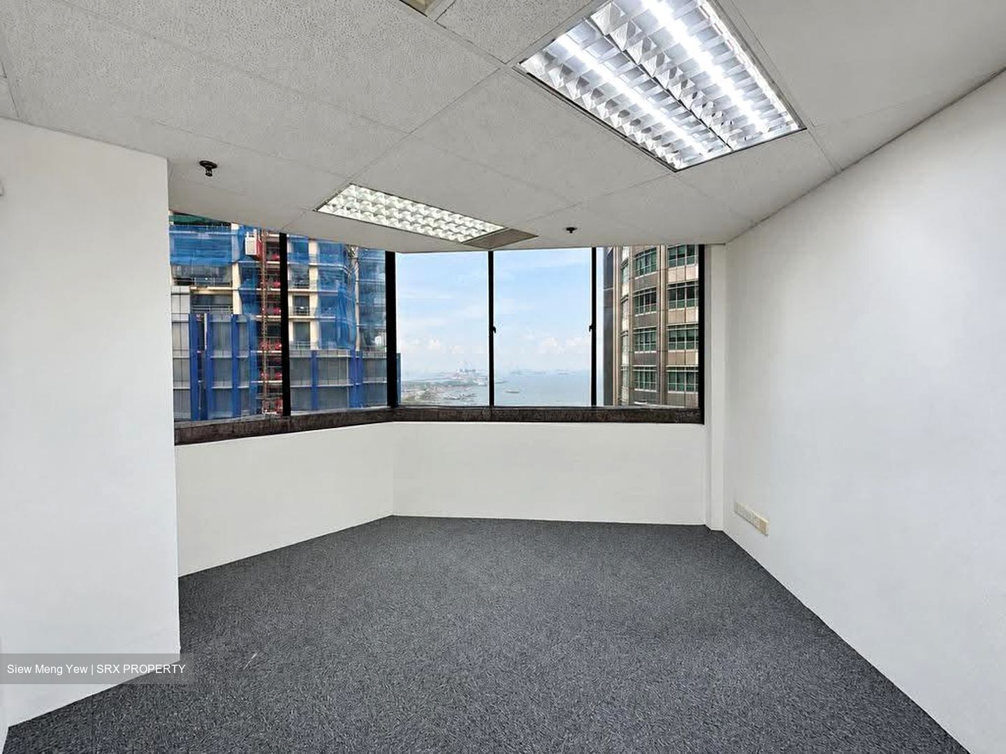 International Plaza (D2), Office #622088741
